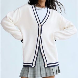 Aritzia Varsity Collegiate Lamora Cardigan